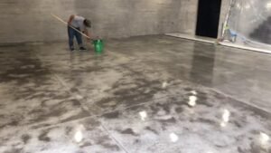¿Cómo limpiar pisos de cemento? Guía detallada 2 limpiar pisos de cemento