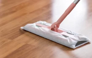 productos de limpieza para pisos de madera